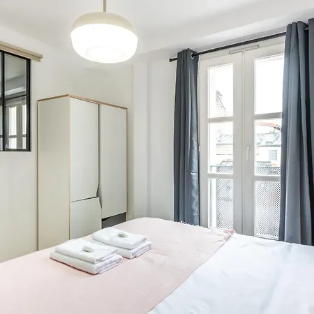 Apartment Design - 6 Guests - Buttes Chaumont