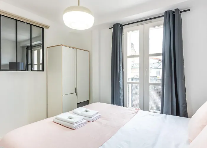 Apartment Design - 6 Guests - Buttes Chaumont