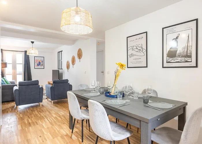Apartment Design - 6 Guests - Buttes Chaumont Paris